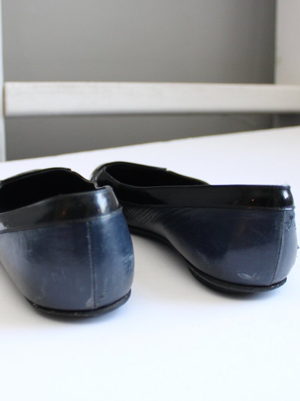 CHANEL Leather Logo Black Navy Blue Ballerina Cap Toe Flats Size 35.5 / 5 US - Picture 9 of 13